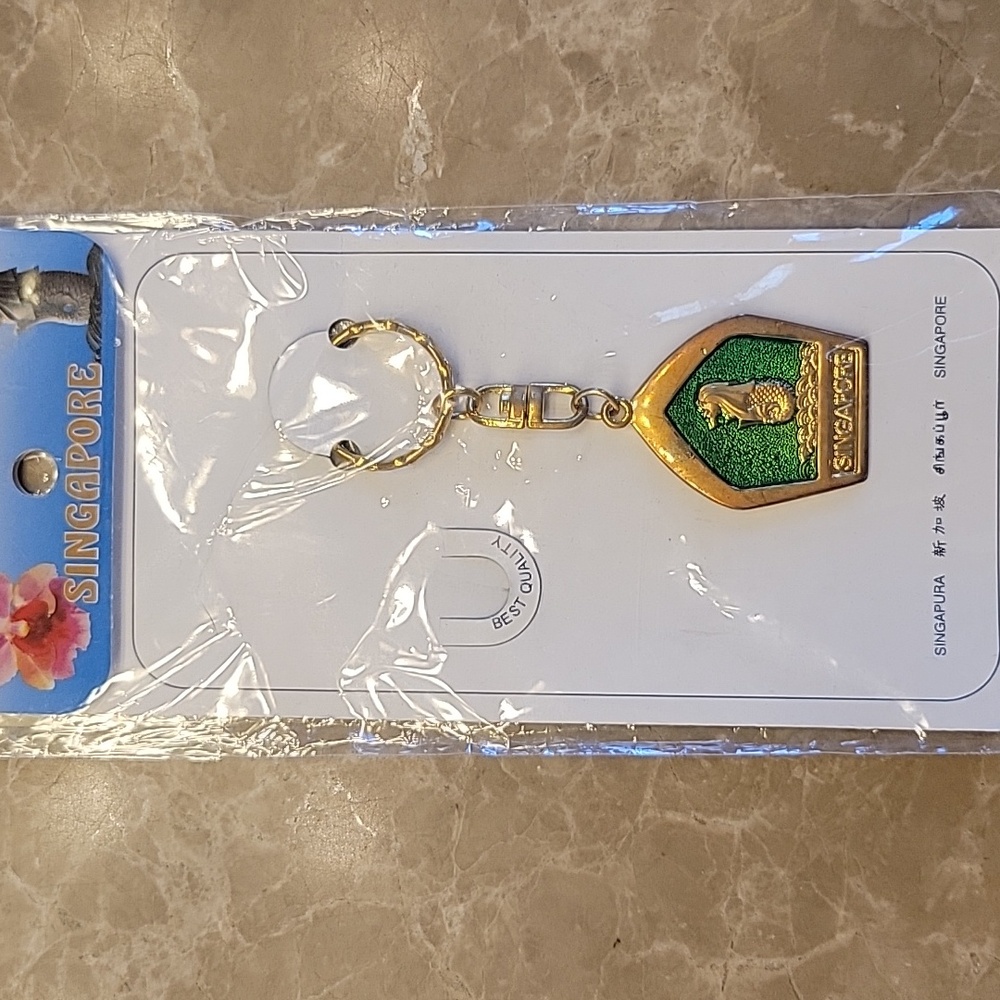 Singapore Gold and Green Key Chain